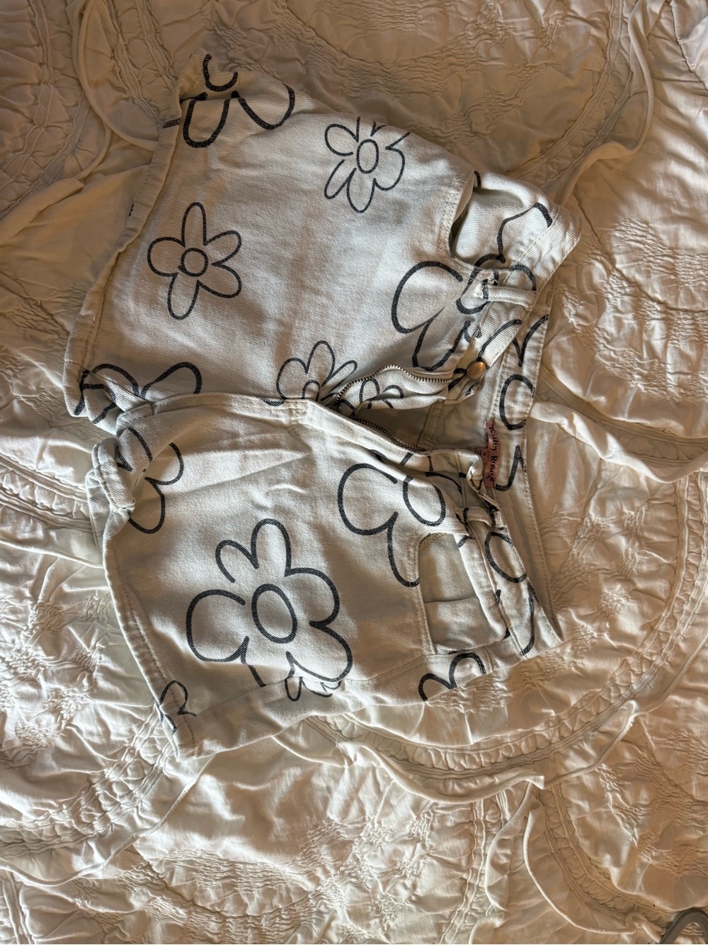 Womens Floral Drawstring Shorts in Cream
